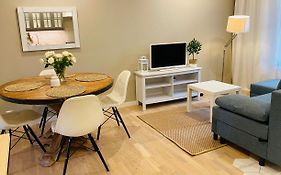 Lounge Club Apartment